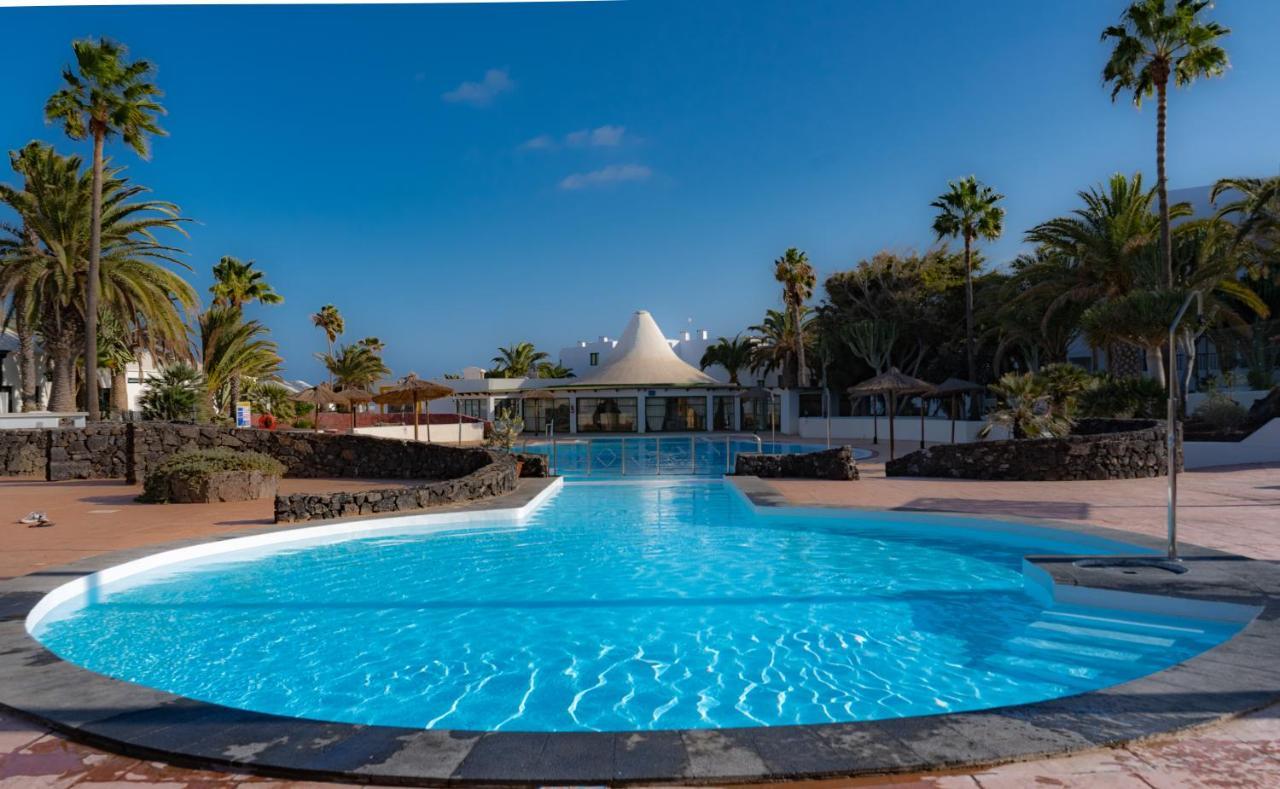 Luxury Estudio En Playa Roca A Primera Linea Del Mar Costa Teguise Exterior photo