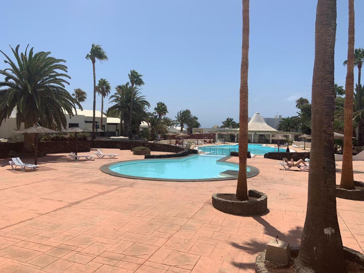 Luxury Estudio En Playa Roca A Primera Linea Del Mar Costa Teguise Exterior photo